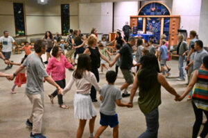 Simchat Torah 2023 dancing2